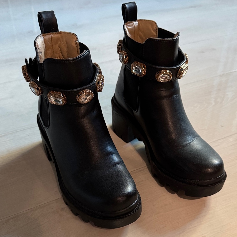 Steve Madden Boots size 5